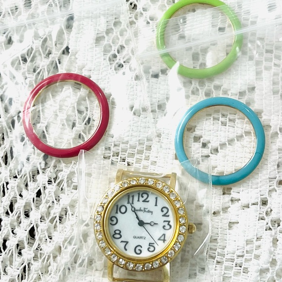 Quaker Factory ? Vintage Quartz Watch Set 4 Changeable  display picture 2